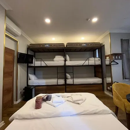 Moonlight Hotel